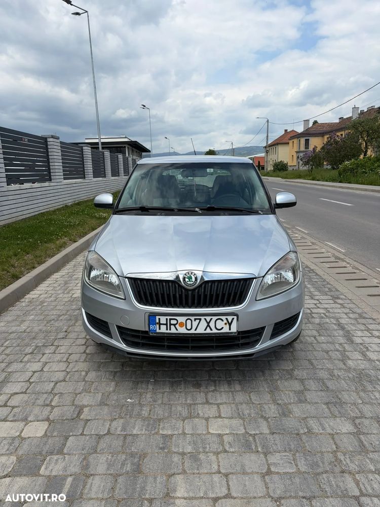 Skoda Fabia 1.2 HTP Ambiente - 2