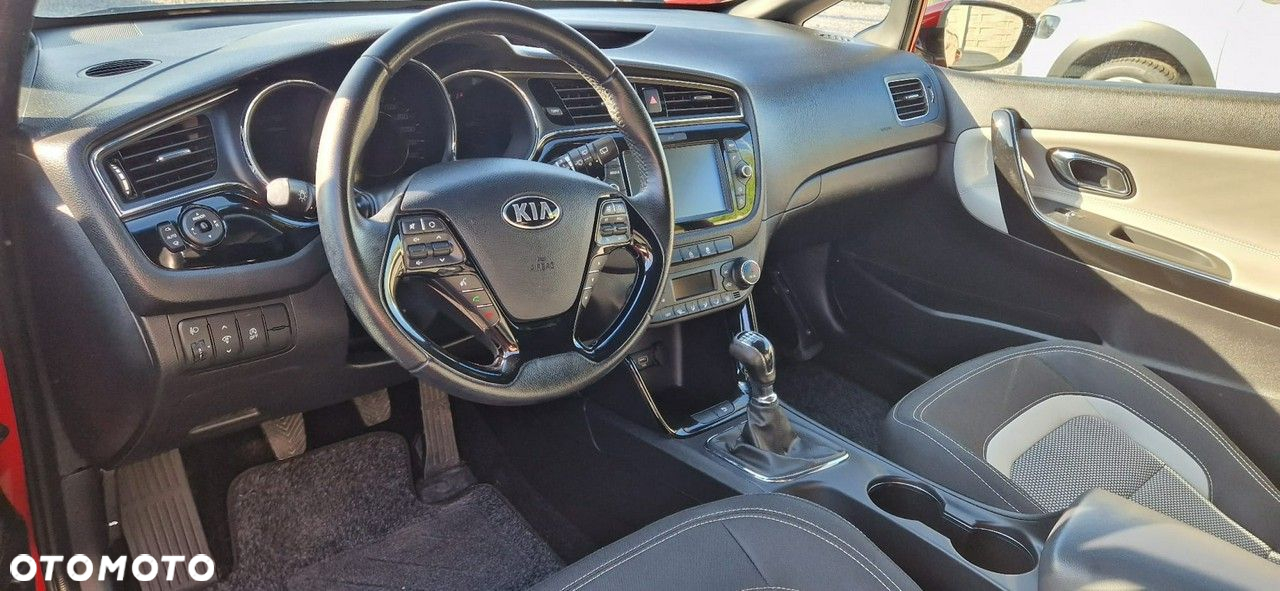 Kia ProCeed - 18
