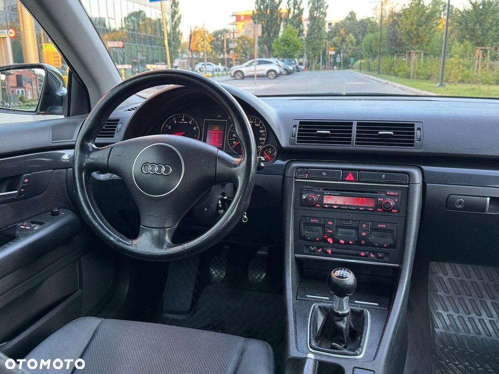 Audi A4 Limousine - 7