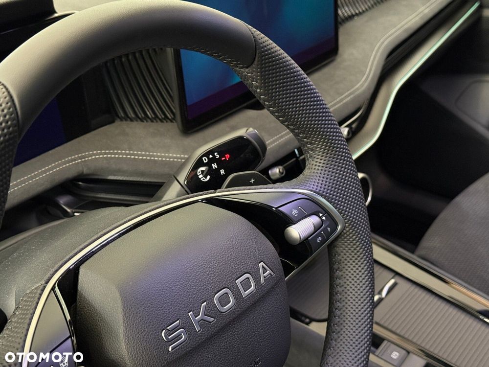 Skoda Superb 2.0 TSI Sportline DSG - 17