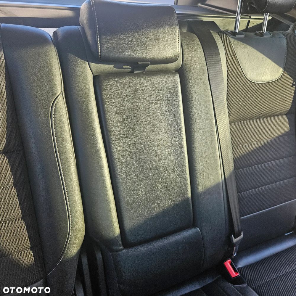 Ford Kuga 2.0 TDCi 4WD Titanium - 26
