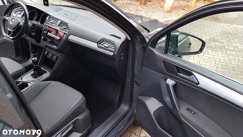 Volkswagen Tiguan 1.5 TSI EVO Comfortline - 38