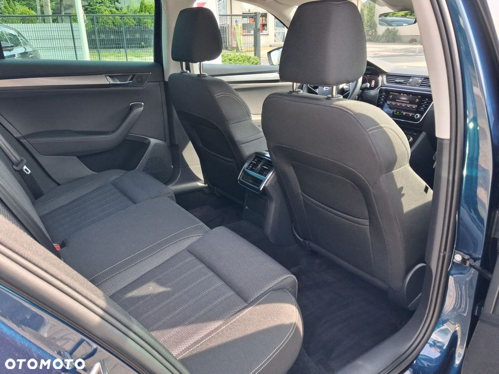 Skoda Superb 2.0 TDI SCR Style DSG - 8