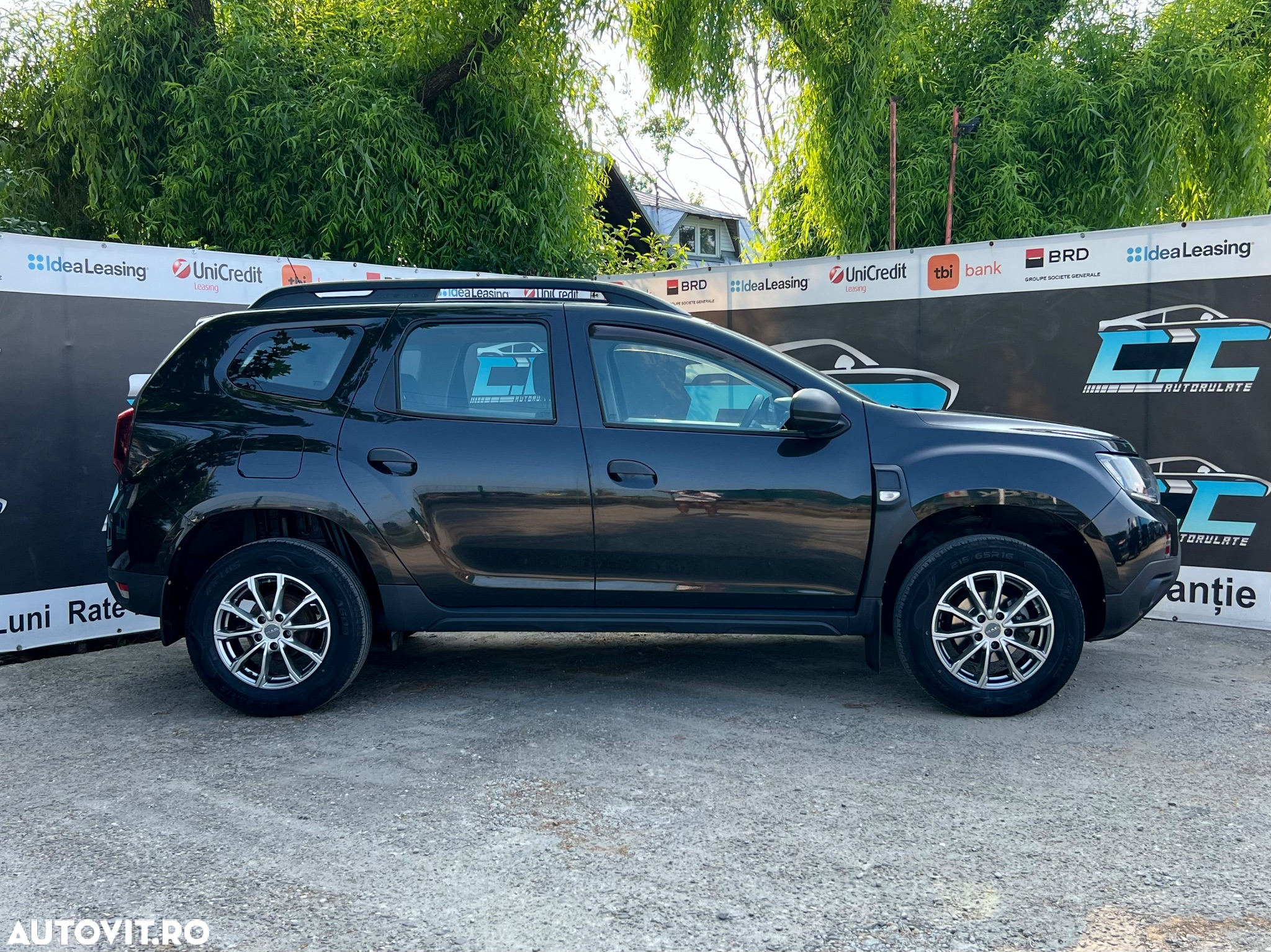 Dacia Duster 1.6 SCe Essential - 23