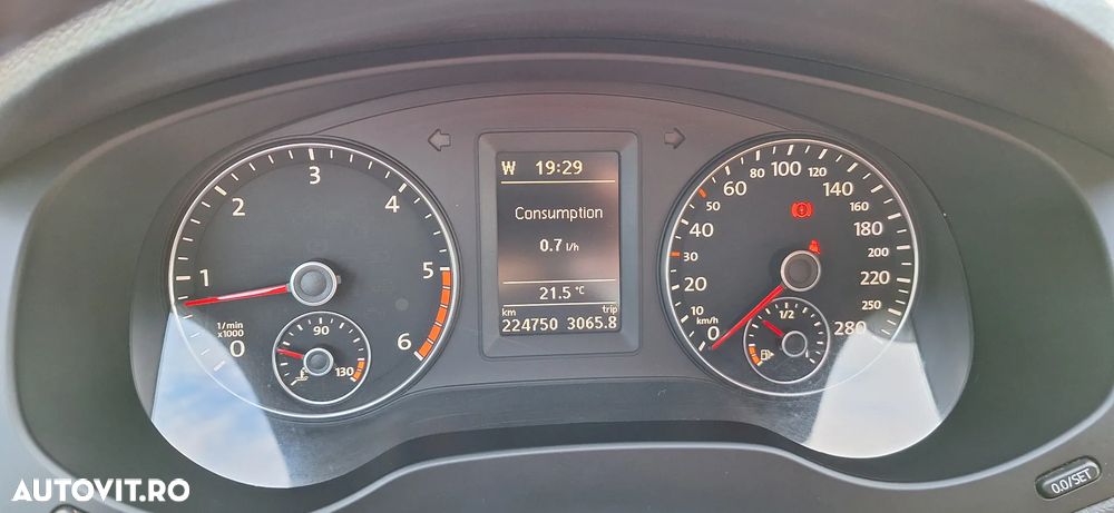 Volkswagen Jetta - 27