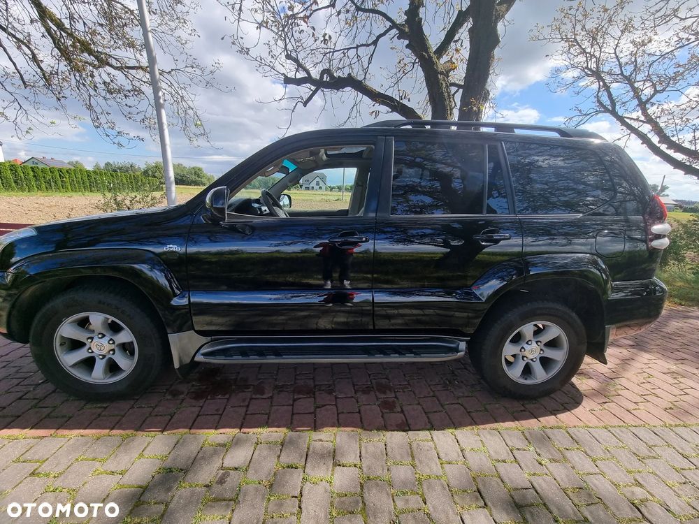 Toyota Land Cruiser - 33
