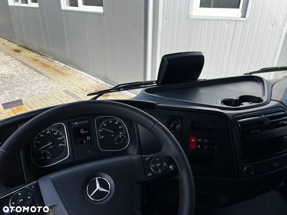 Mercedes-Benz ATEGO - 27