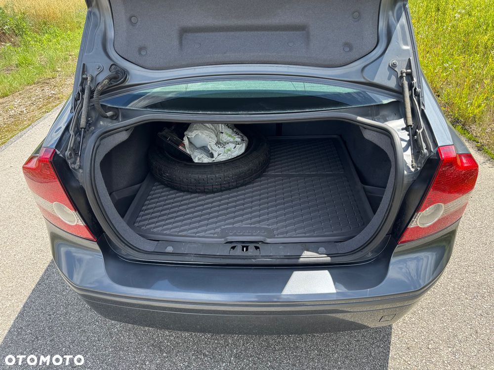 Volvo S40 2.4i - 9