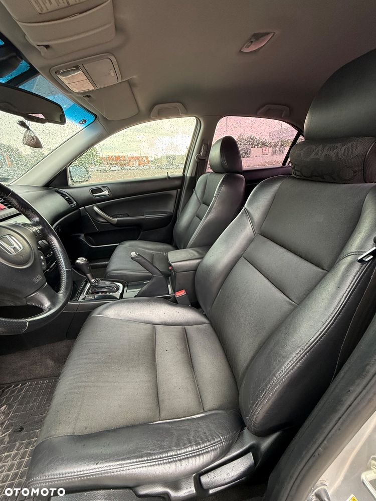 Honda Accord 2.0 Executive - 11