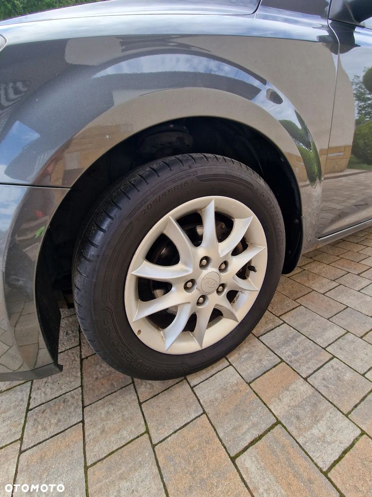 Kia Ceed 2.0 crdi Optimum + - 12