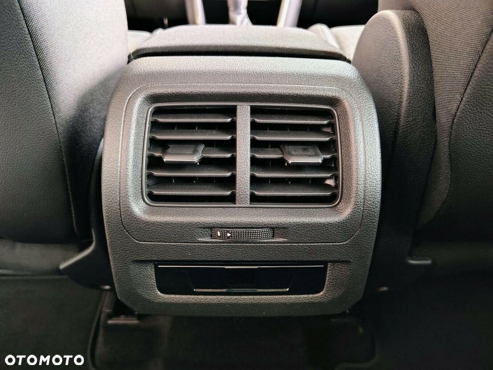 Volkswagen Touran - 15