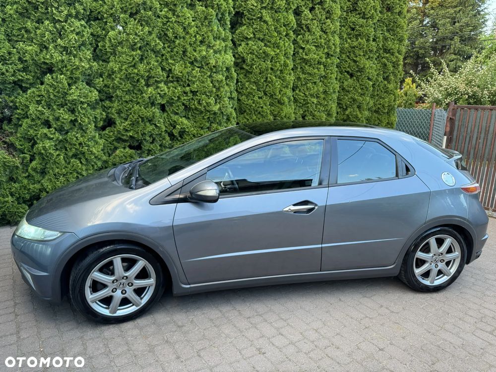 Honda Civic 1.8 Executive - 3