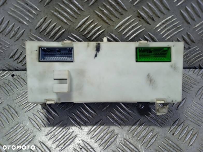 PANEL NAWIEWU KLIMATYZACJI RENAULT LAGUNA 2 8200264425-C - 2
