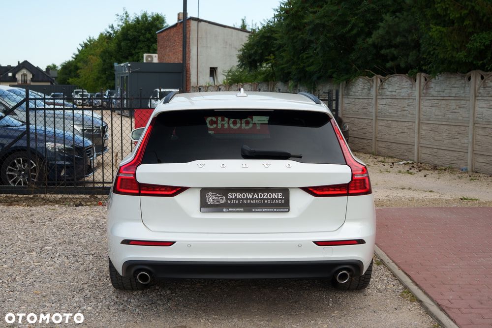Volvo V60 B3 B DKG Momentum Pro - 6