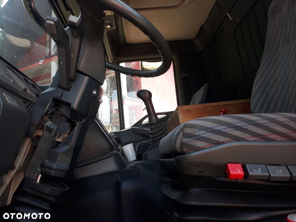 Iveco 260E37 6x4 - 23