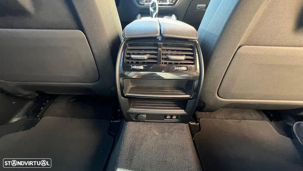 BMW 520 d Pack Desportivo M Auto - 14