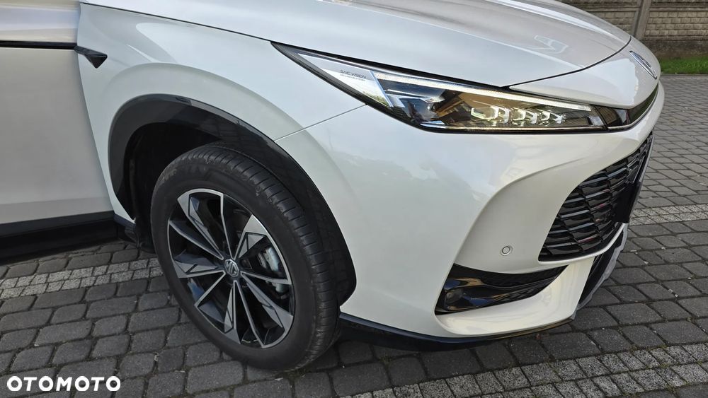 MG HS 1.5 T-GDI Exclusive DCT - 9