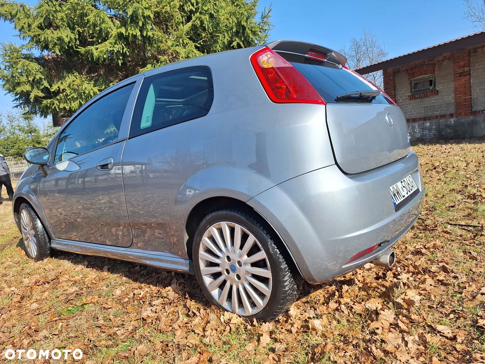Fiat Grande Punto 1.4 16V Racing - 4