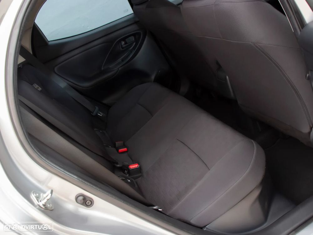 Toyota Yaris 1.5 HDF Comfort Plus - 10
