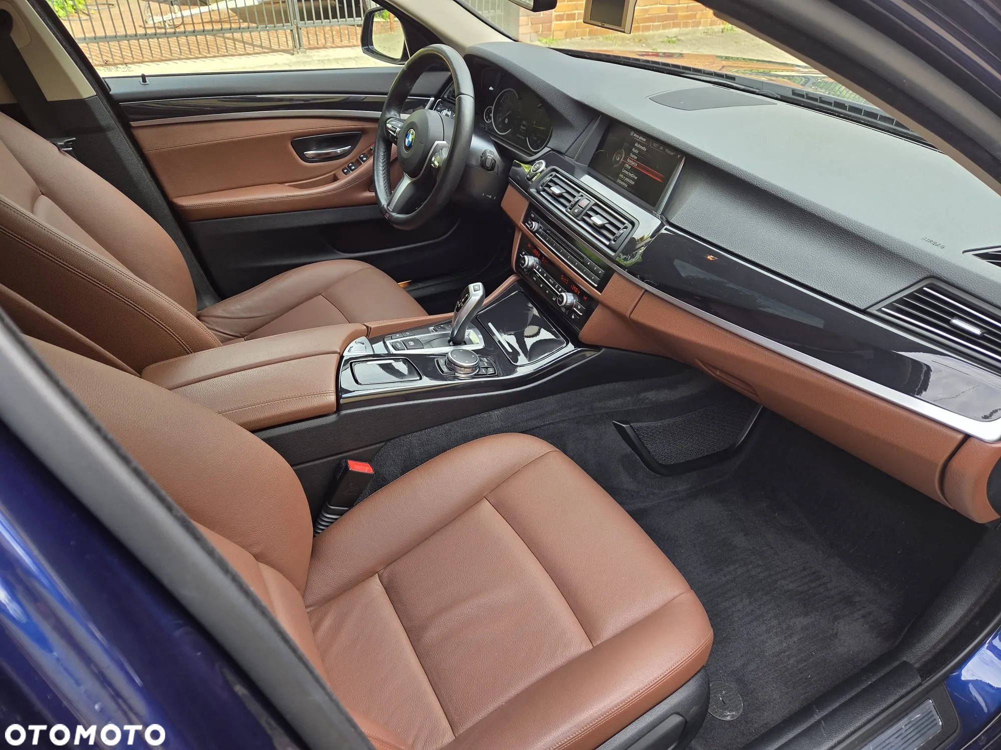 BMW Seria 5 520d M Sport - 9