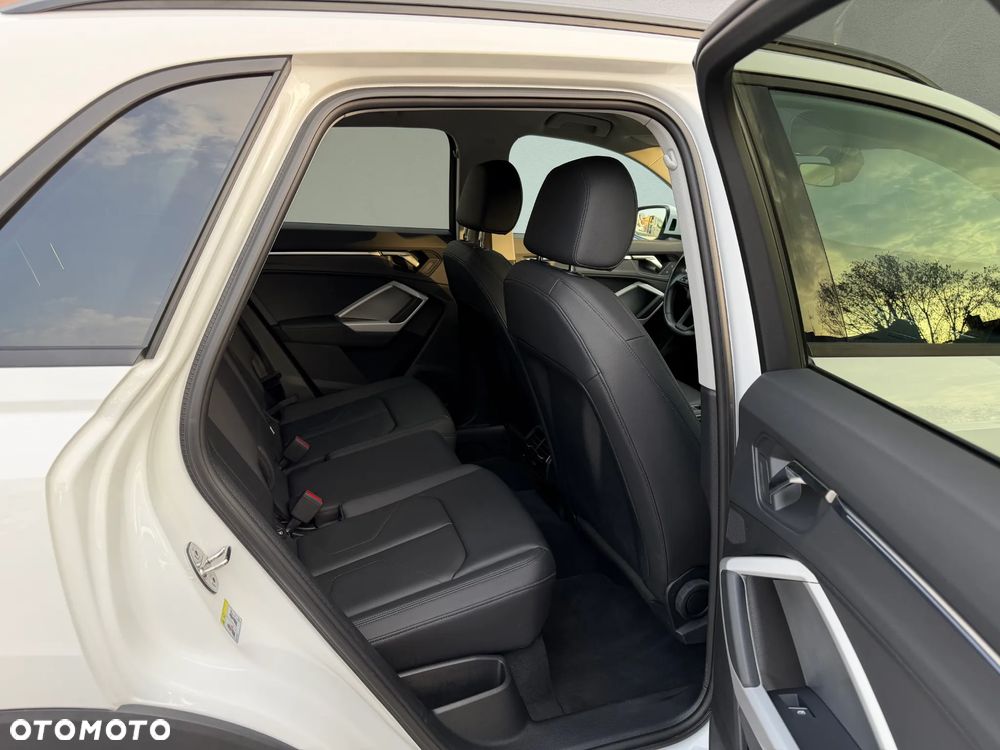 Audi Q3 35 TFSI S tronic - 13