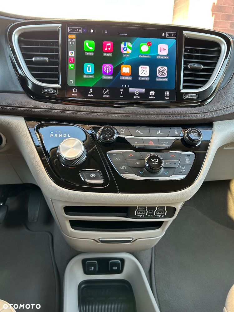 Chrysler Pacifica - 23