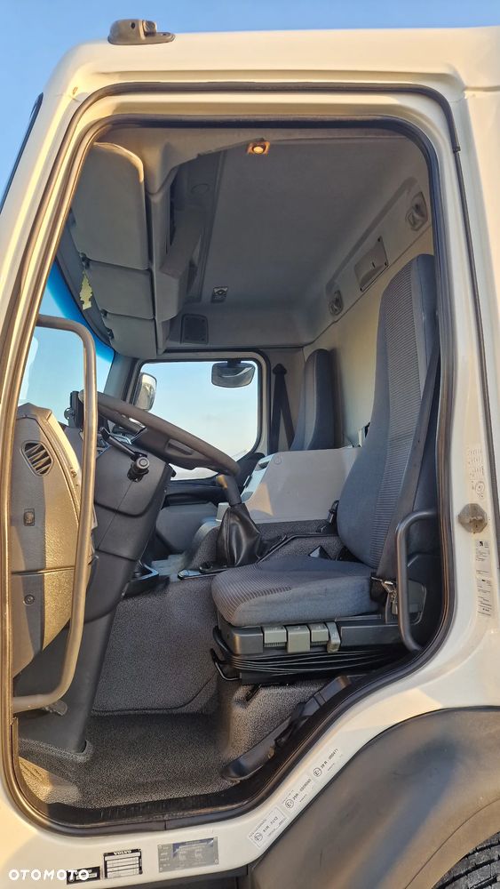 Volvo FE 260 4x2 Hds HIAB 122/11m/Pilot Skrzynia 6m - 32