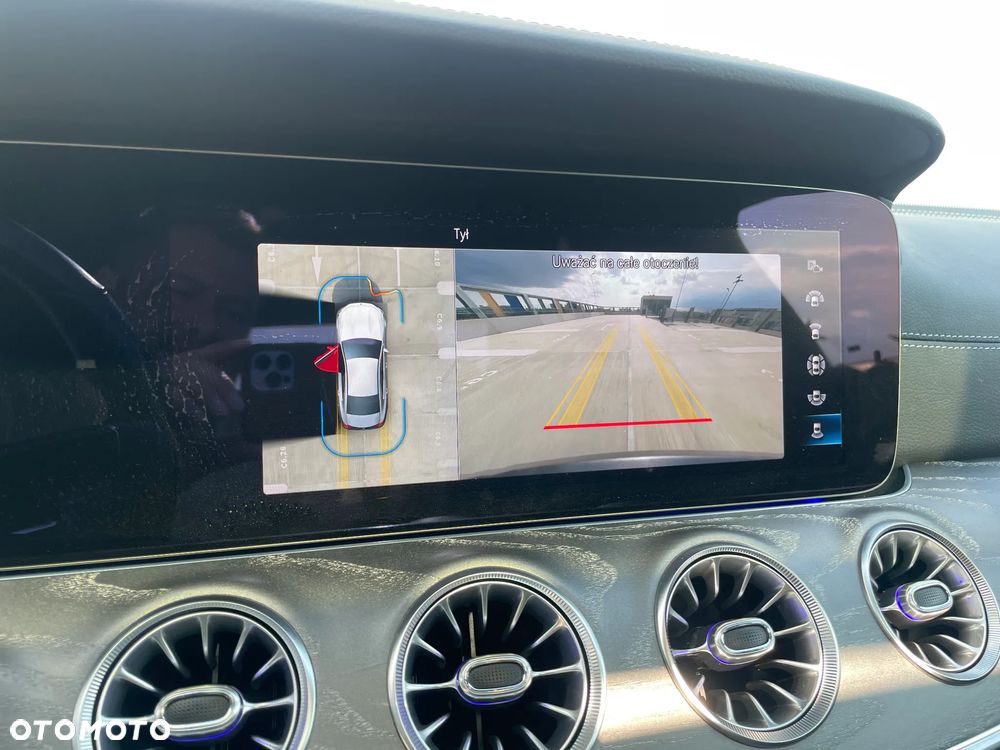 Mercedes-Benz CLS 300 d 4-Matic AMG - 29