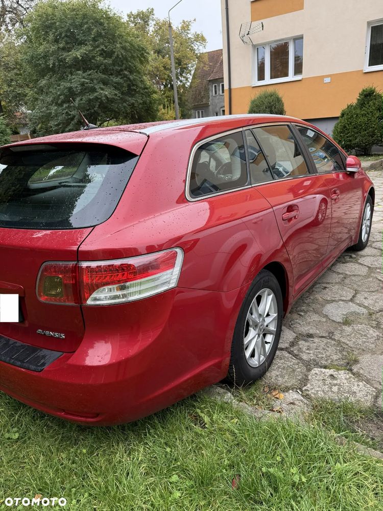 Toyota Avensis 1.8 Sol - 19