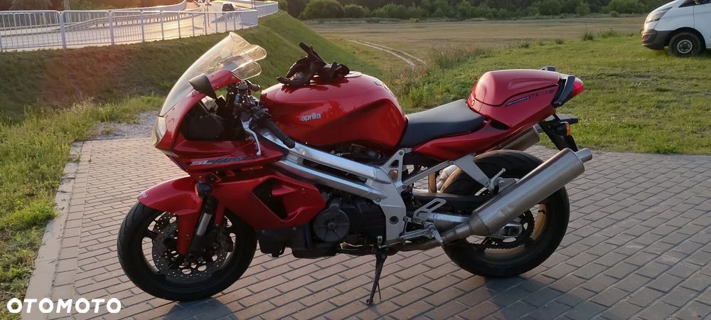 Aprilia Falco - 2