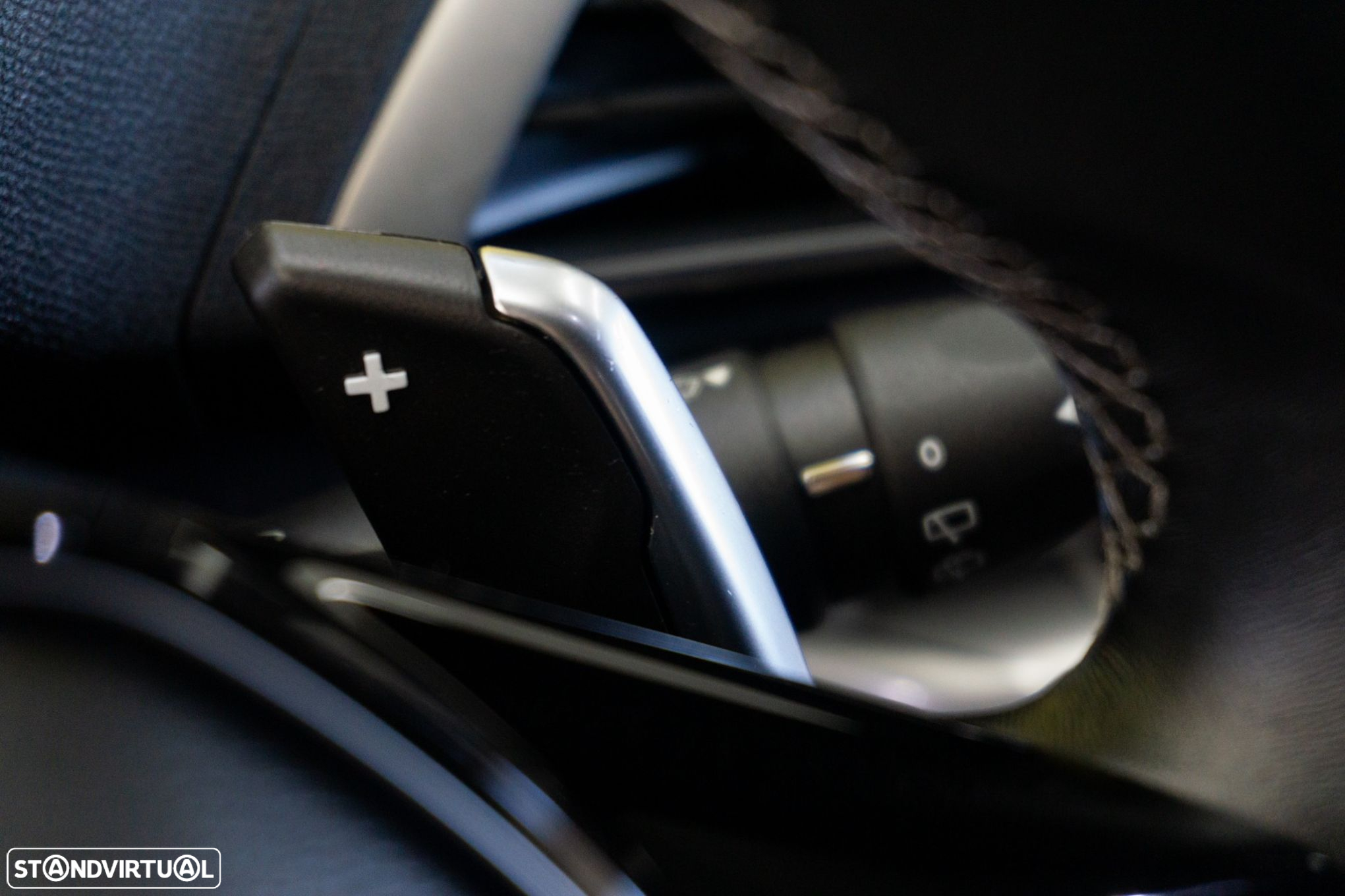 Peugeot 5008 1.2 PureTech Allure EAT8 - 39