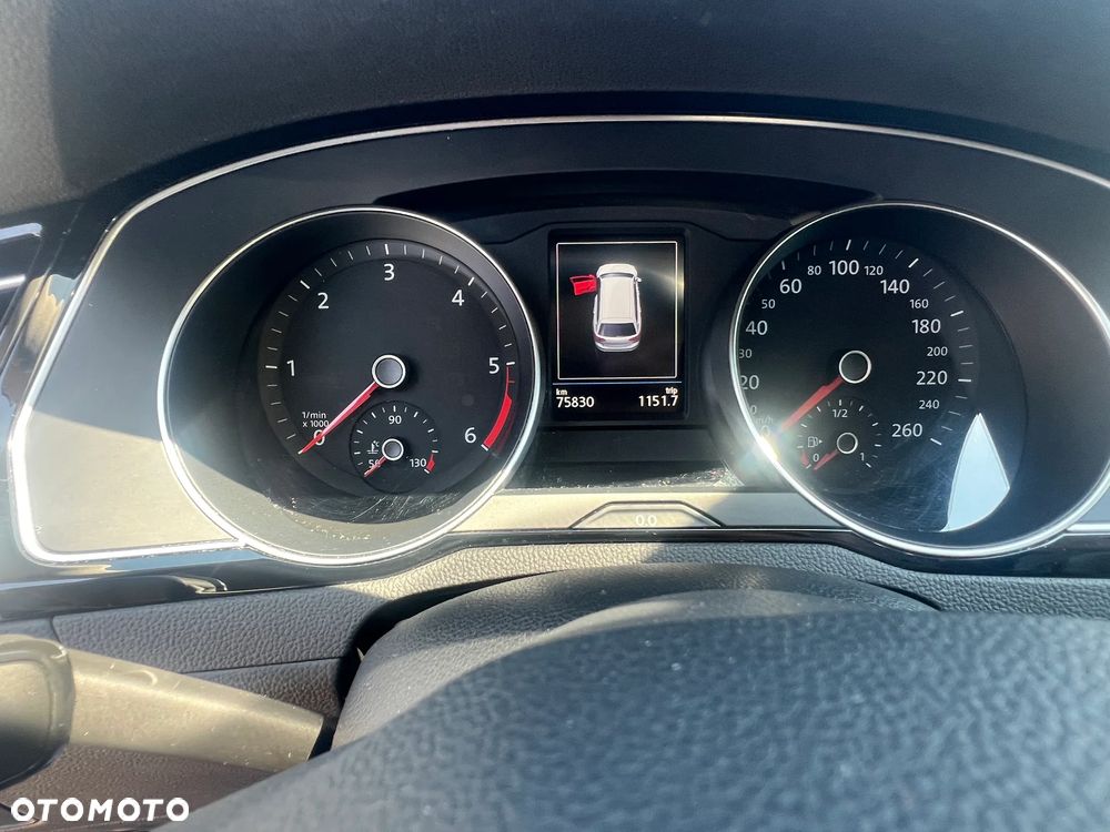 Volkswagen Passat 2.0 TDI SCR Business - 20