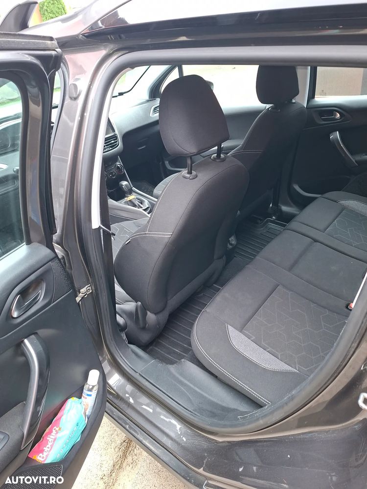 Peugeot 2008 - 8