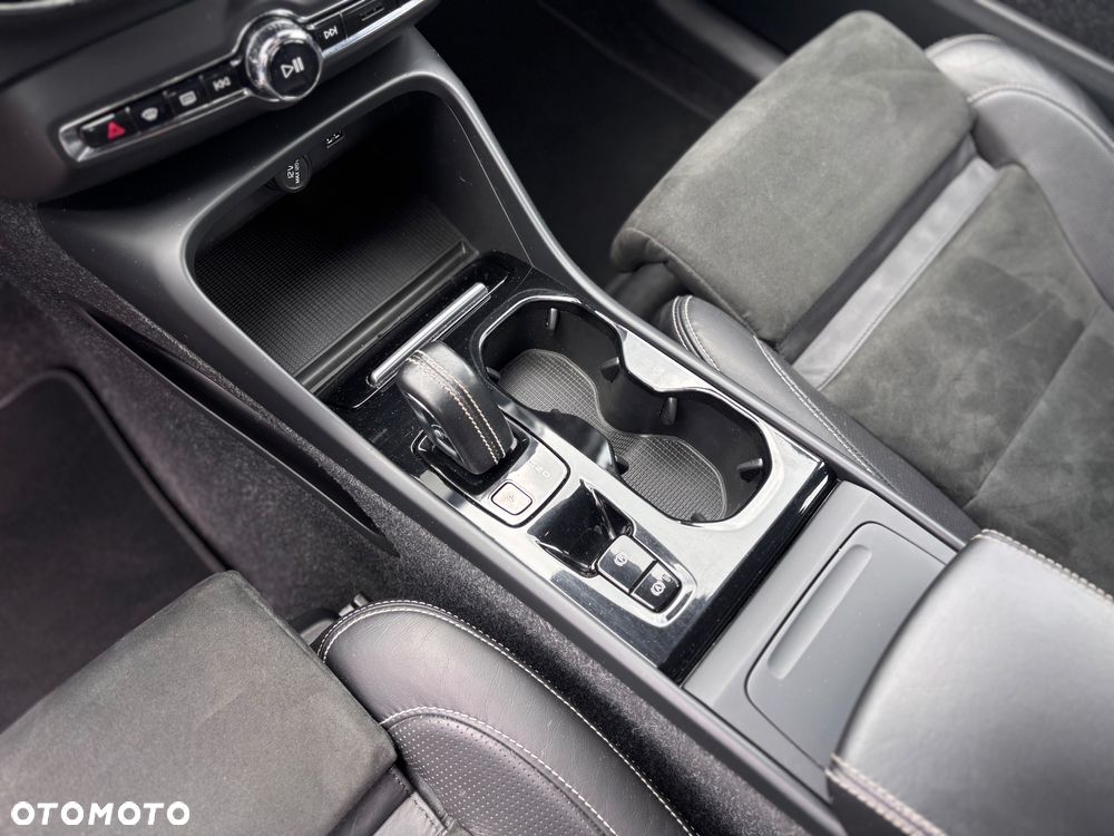 Volvo XC 40 D3 SCR Inscription - 21