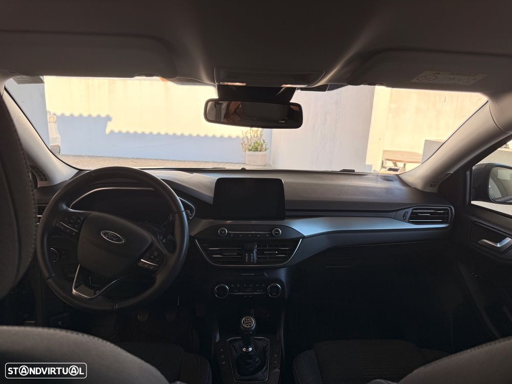 Ford Focus 1.0 EcoBoost Active - 6