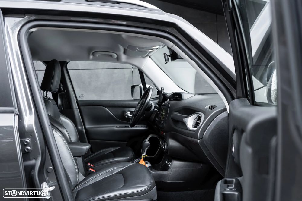 Jeep Renegade 1.6 MultiJet DSG Limited - 32