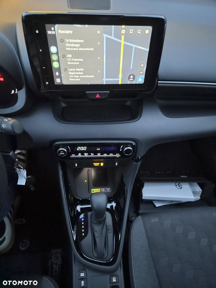 Toyota Yaris Hybrid 1.5 Style - 10