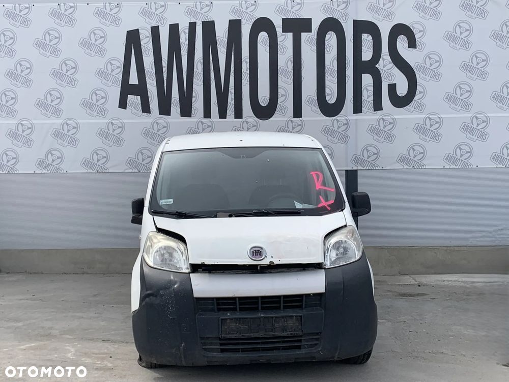 FIAT FIORINO 2011 *SAMOCHÓD NA CZĘŚCI* 4769 MASKA, LAMPA, DRZWI, LUSTERKO, ZDERZAK, GRILL, BŁOTNIK, KLAPA, BELKA, DESKA, FOTELE, KANAPA, ĆWIARTKA KIEROWNICA, TARCZE, ZACISKI, ZAWIESZENIE, KOMPLETNY PRZÓD, KOMPLETNY TYŁ, LICZNIK, ZEGARY, PRAWE LEWE PRZÓD TYŁ - 2