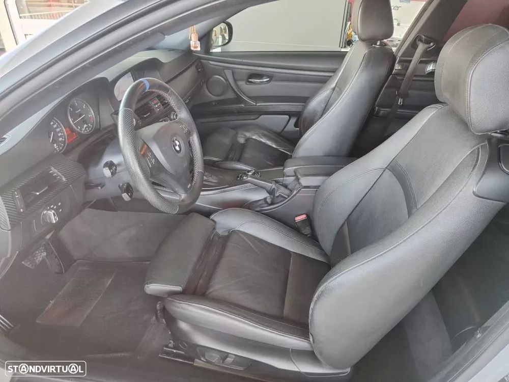 BMW 320 d Coupe Edição M Auto - 11