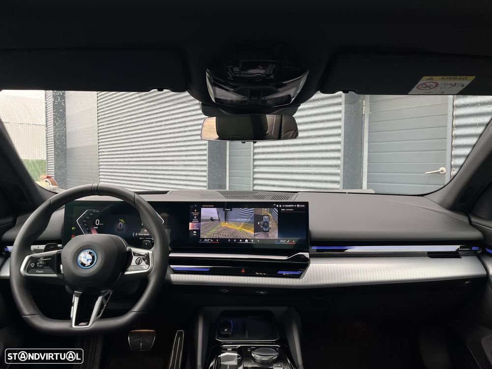 BMW 530 e Pack Desportivo M Pro - 3