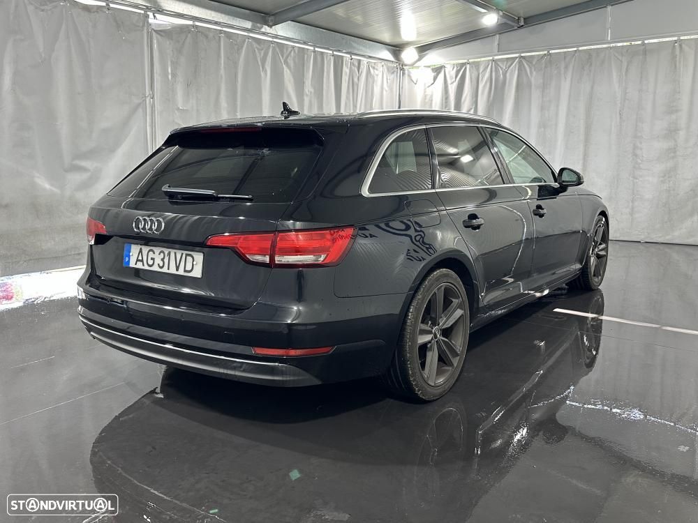 Audi A4 Avant 2.0 TDI ultra design - 12