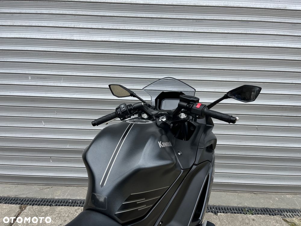 Kawasaki Ninja - 12