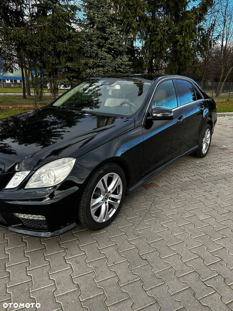 Mercedes-Benz Klasa E 300 CDI BlueEff Avantgarde - 3