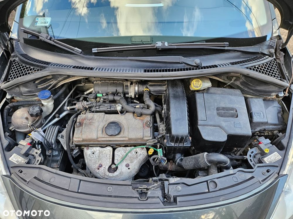 Peugeot 207 1.4 Millesim 200 - 16