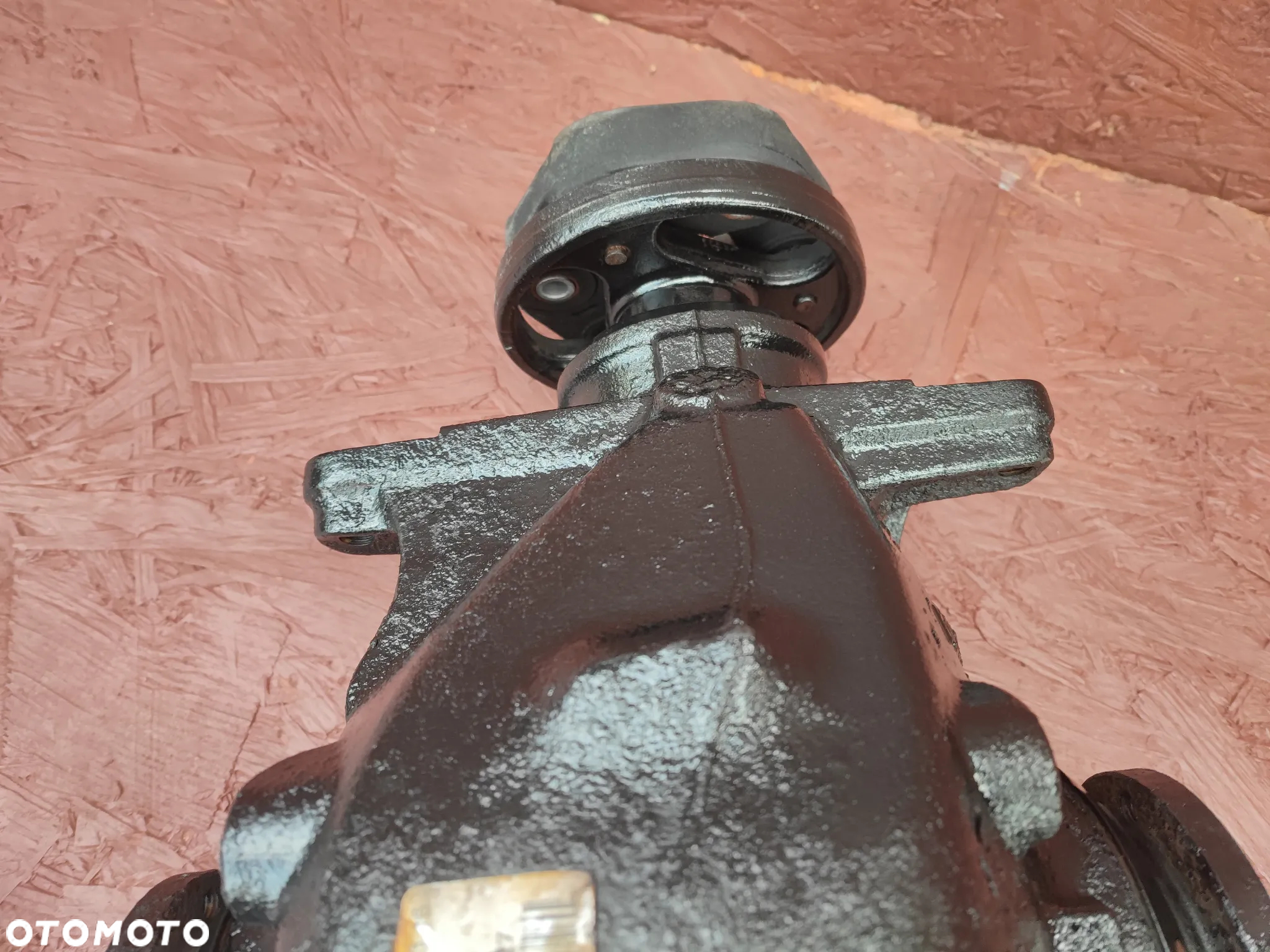 BMW E81 / E82 / E88 / E90LCI / E91 / E92 / E93 ORYGINALNY DYFERENCJAŁ TYŁ / DYFER TYŁ O PRZEŁOŻENIU 3.15 DO SILNIKÓW GAMY N47 ( N47D20 ) POD SKRZYNIĘ AUTOMAT O NR. 33 10 7 591 017 / 33 10 7 572 805 / 33 10 7 591 016 / 33 10 7 572 804 OEM W BARDZO DOBRYM STANIE - 19