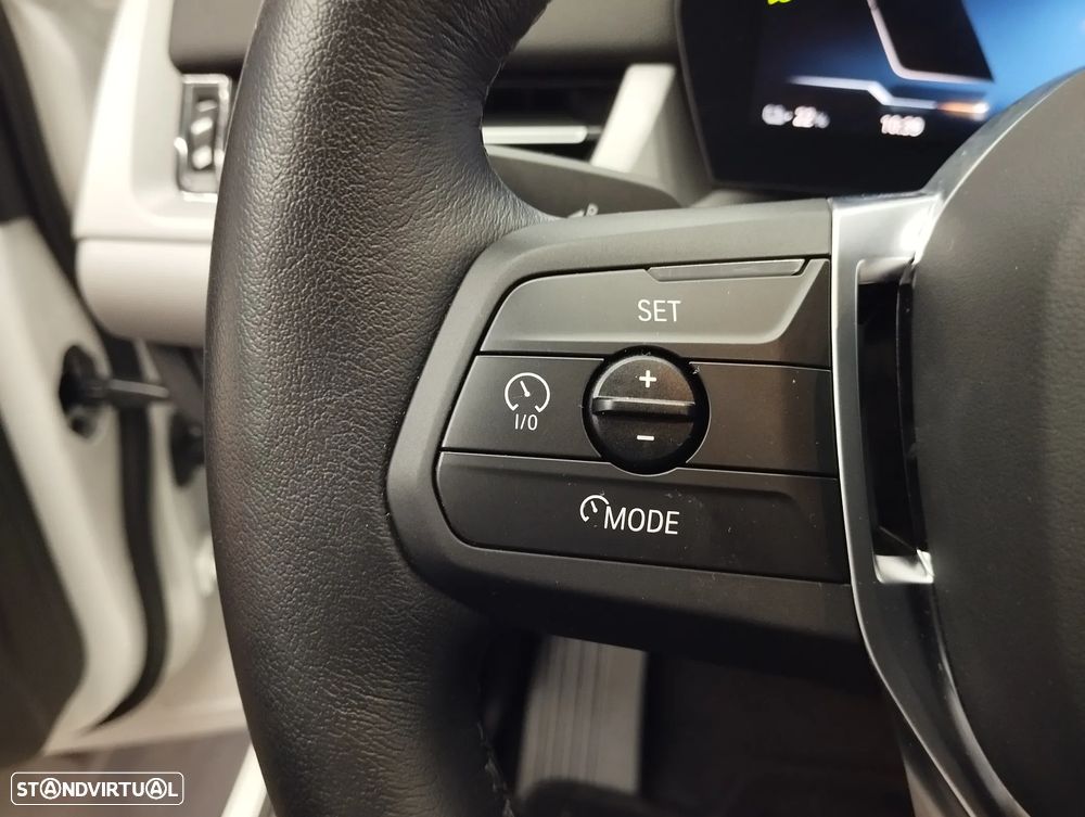 BMW iX1 eDrive20 - 26