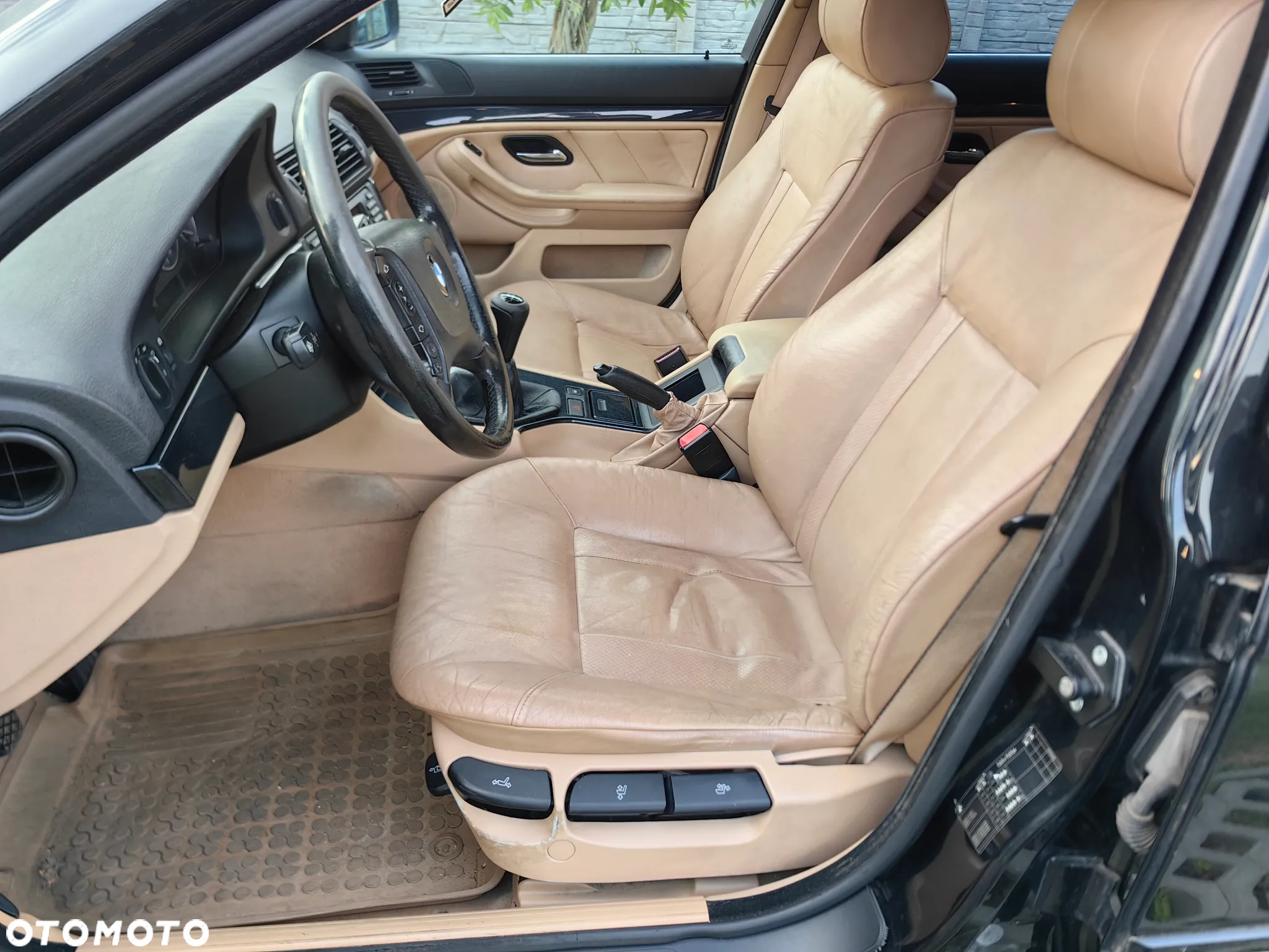 BMW Seria 5 520i Touring Edition Exclusive - 8