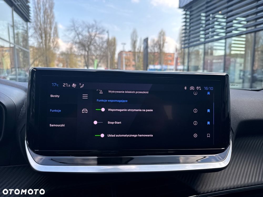 Peugeot 2008 PureTech 100 Allure S&S BVM6 - 21