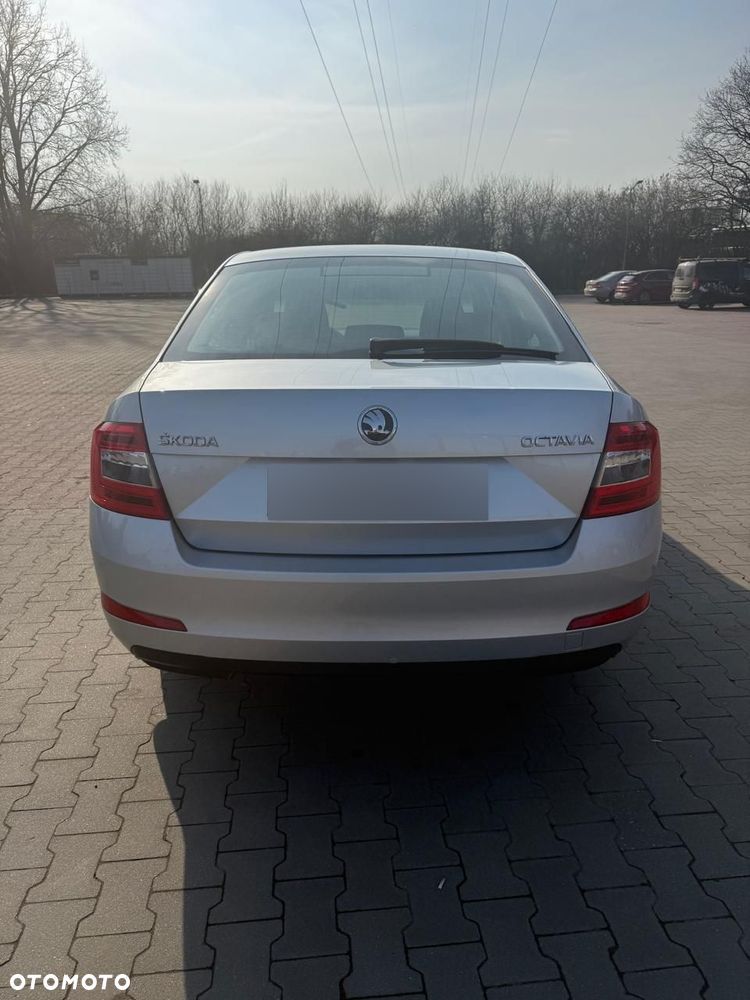 Skoda Octavia 2.0 TDI Drive - 11