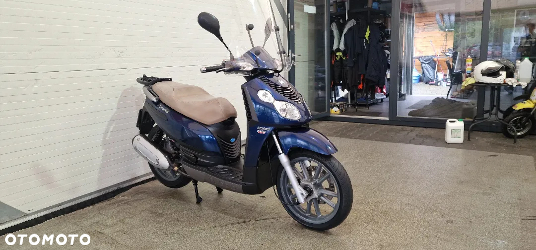 Piaggio Carnaby - 3